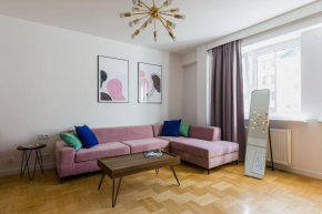 Amazing, spacious apartment in the city center!